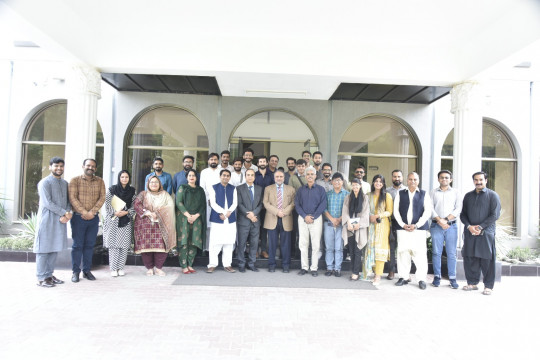 Renowned Journalist and Youtuber Amin Hafeez and his Son visited the Islamia University of Bahawalpur