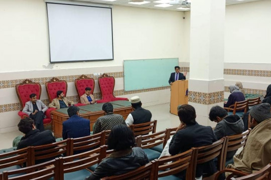 IUB organized a seminar under the title ""مسلئہ کشمیر، ماضی، حال، اور مستقبل" on occasion of Kashmir Solidarity Day