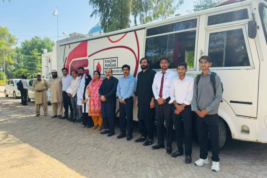 At the IUB Bahawalnagar Campus, a one-day blood donation camp for children with thalassemia was organized.