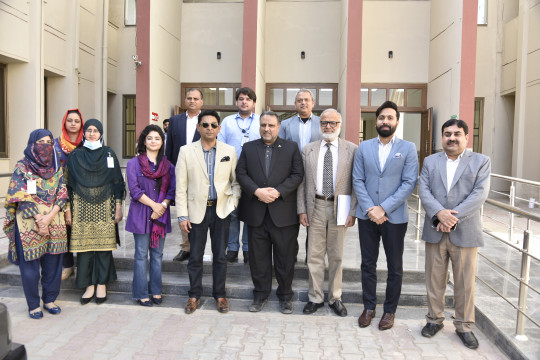 Commissioner Bahawalpur Division Captain (Retd) Muhammad Zafar Iqbal visited the Islamia University of Bahawalpur