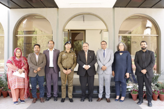 DPO Bahawalpur Abadit Nisar visited IUB