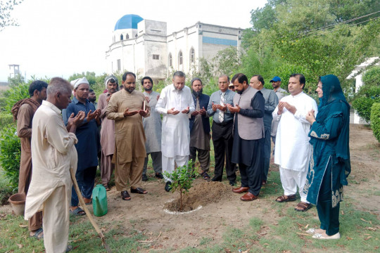 Worthy Vice Chancellor Prof. Dr. Muhammad Kamran paid a visit to the IUB Rahim Yar Khan Campus.