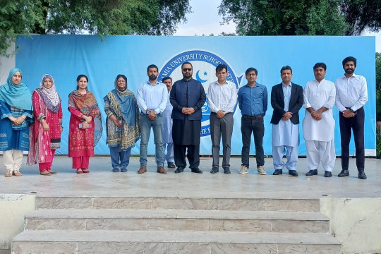 A delegation from Local Industries Bahawalpur visit Islamia University School System BJC, IUB