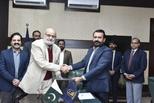 MOU was signed between Adam Lab and Diagnostic Center and Islamia University of Bahawalpur