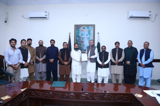 MoU signed between IUB and Pixcile Agro Fertilizer & Seeds, Karachi!