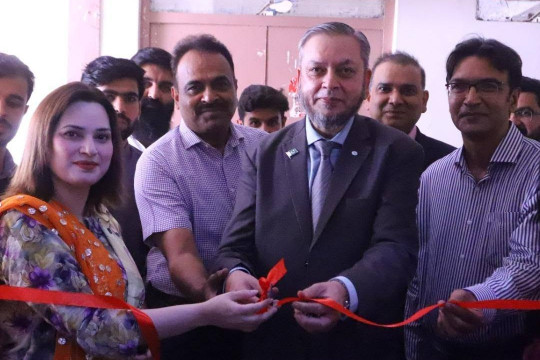 The Department of English Literature organized the Entrepreneurship Project Showcase.