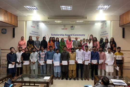 05 IUB students received USAID scholarships