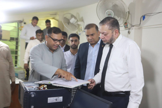Prof. Dr. Muhammad Kamran, Vice Chancellor visited IT store section of Directorate of IT.