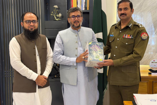 Dr. Saeed Sheikh, IUB Faculty Member Met With RPO Bahawalpur Ghazi Salahuddin