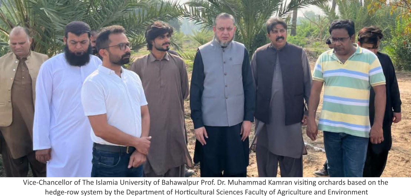 VC IUB Prof. Dr. Muhammad Kamran visiting orchards based on the hedge-row system