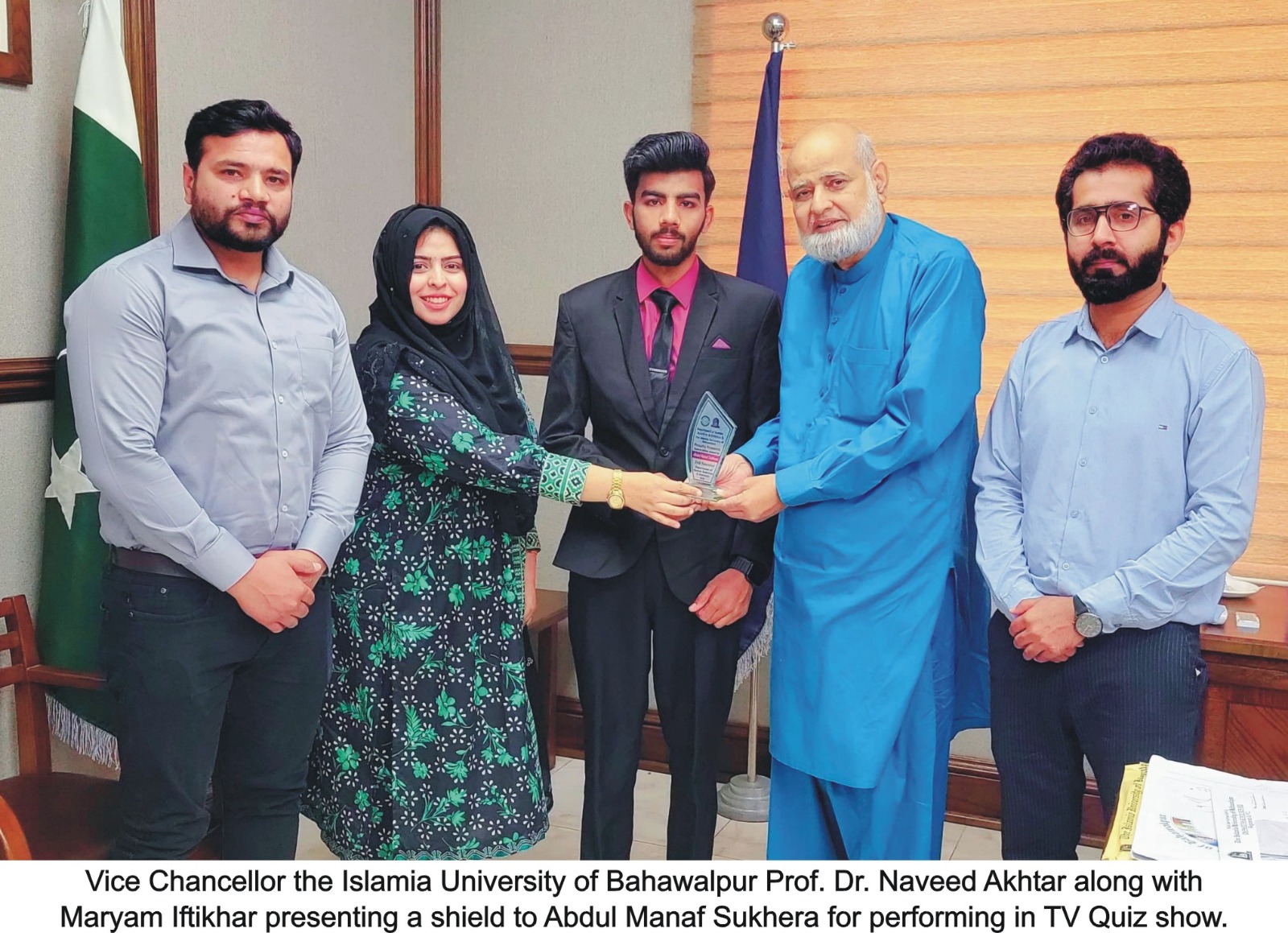VC IUB Professor Dr Naveed Akhtar congratulated Abdul Manaf Sukhira for winning multiple Ramazan quiz competitions