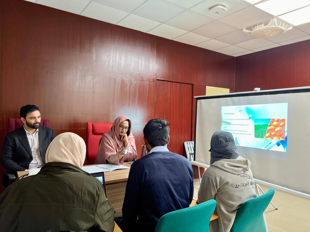 IUB students who belong to the AI Department demonstrated their projects during the Final Year Project (FYP) Viva.