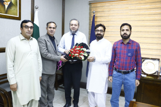 A team from Mir Chakar Khan Rind University of Technology DG Khan met with Worthy VC Prof. Dr. Muhammad Kamran.