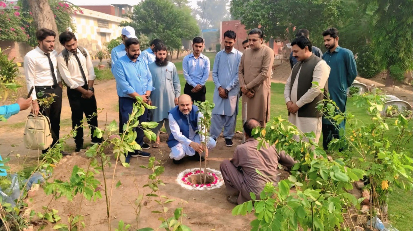 #plantation-drive-organized-at-the-islamia-university-of-bahawalpur-bahawalnagar-campus Plantation drive organized at the Islamia University of Bahawalpur, Bahawalnagar Campus.