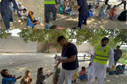 Families impacted by the flood in Baqirpur received aid from Umeed Sahar Pakistan and IUB Flood Relief Cell.