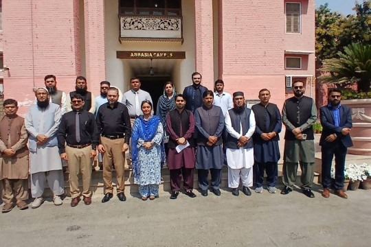 Cheque distribution ceremony and the ORIC Steering Committee meeting at Islamia University of Bahawalpur