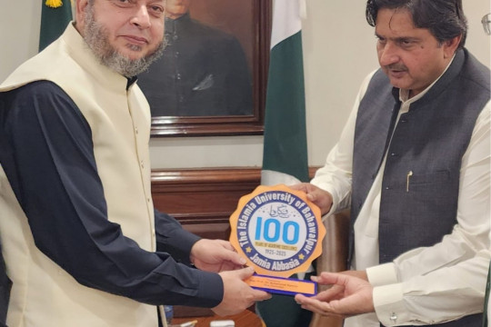 Vice Chancellor Prof. Dr. Muhammad Kamran Calls on Speaker Punjab Assembly Malik Muhammad Ahmed Khan