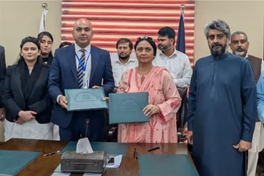 MoU signing ceremony between the IUB and Society for Human Rights and Prisoners