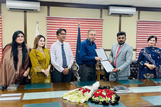 A letter of intent was signed between IUB and local CSS/PMS Academy to strengthen academic collaboration