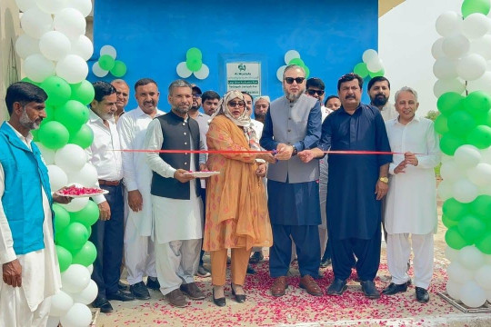Vice Chancellor Prof. Dr. Muhammad Kamran inaugurated a water purification plant in Basti Shahbazpur, Bahawalpur.