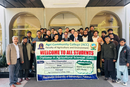 Seven agricultural experts from leading Chinese institutions visited IUB.