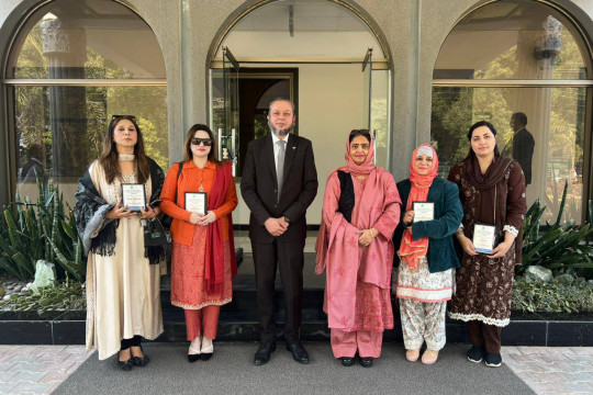Appreciation ceremony was conducted in the VC secretariat, Baghdad ul Jadeed Campus, IUB
