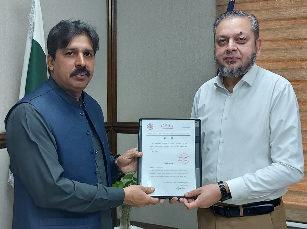 IUB Professor Dr. Naveed Aslam Mulghani has completed his postdoctoral studies at Tsinghua University in Beijing, China.