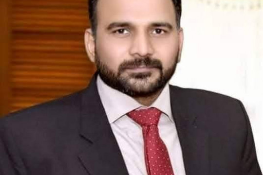 IUB's new regular treasurer is Mr. Tariq Mahmood Sheikh.