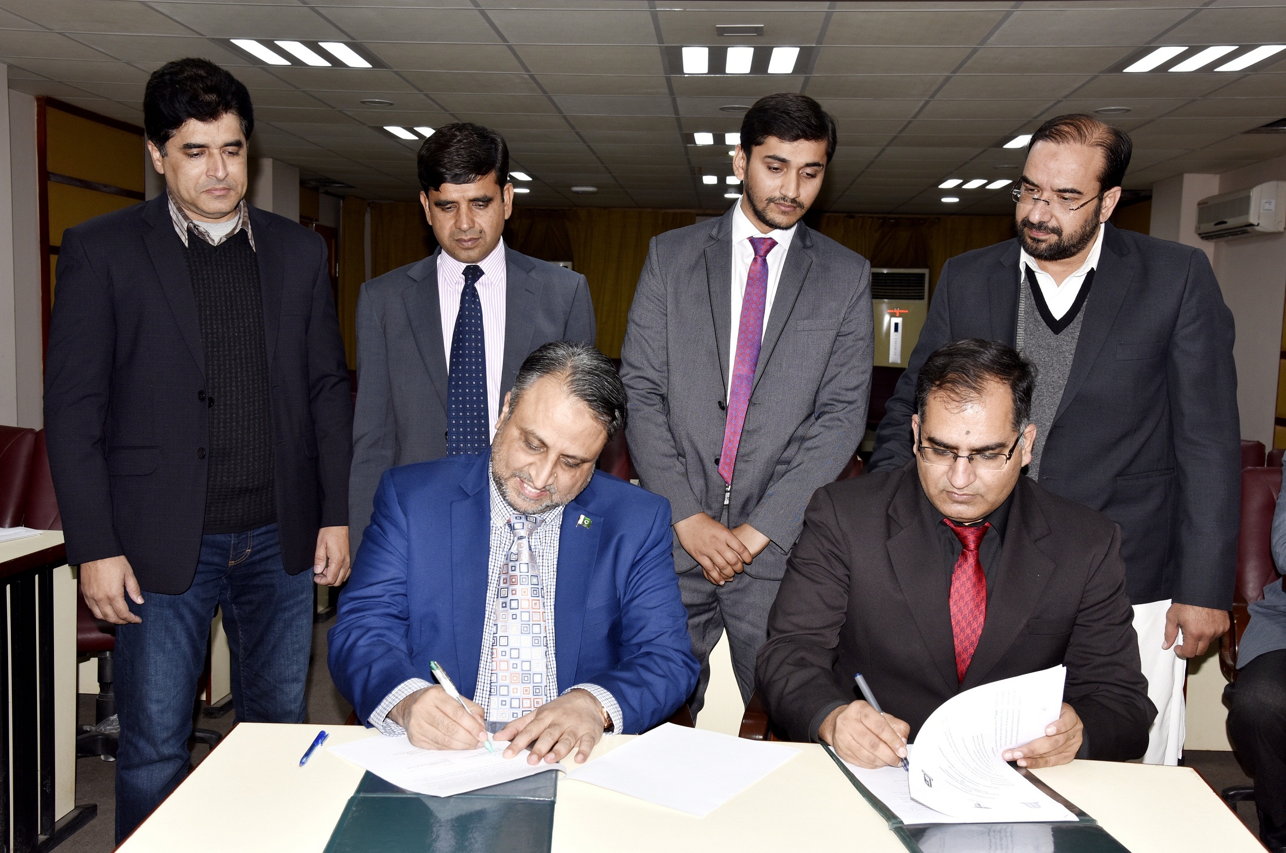 IUB Signs MOU with Training Pakistan to promote Veterinary Education